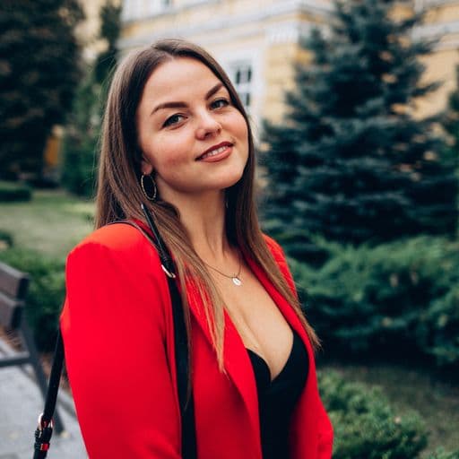 Альона