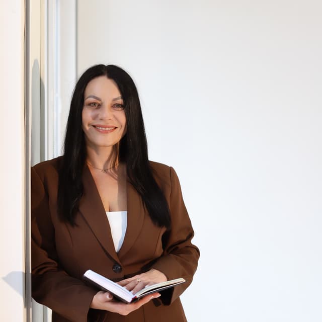 Олена Стопник - Психолог-консультант