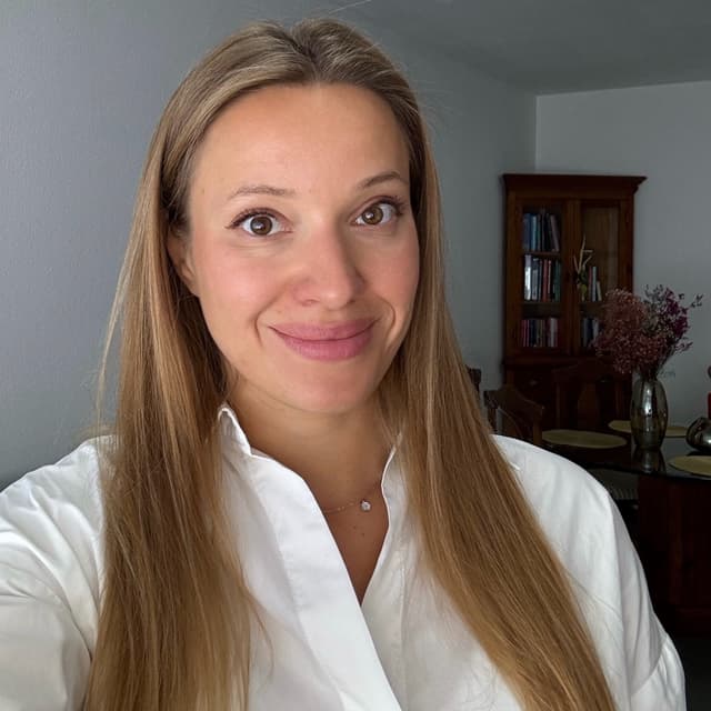 Аліна Леоні - Психотерапевт