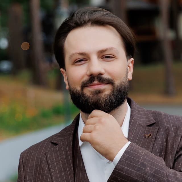 Роман Роман - Психіатр
