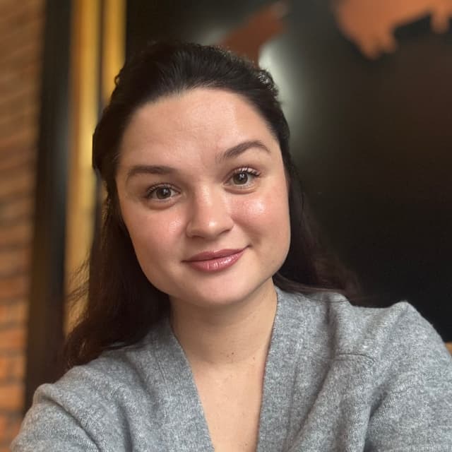 Єлєна Вежлівцева Єлєна Вежлівцева - Психолог