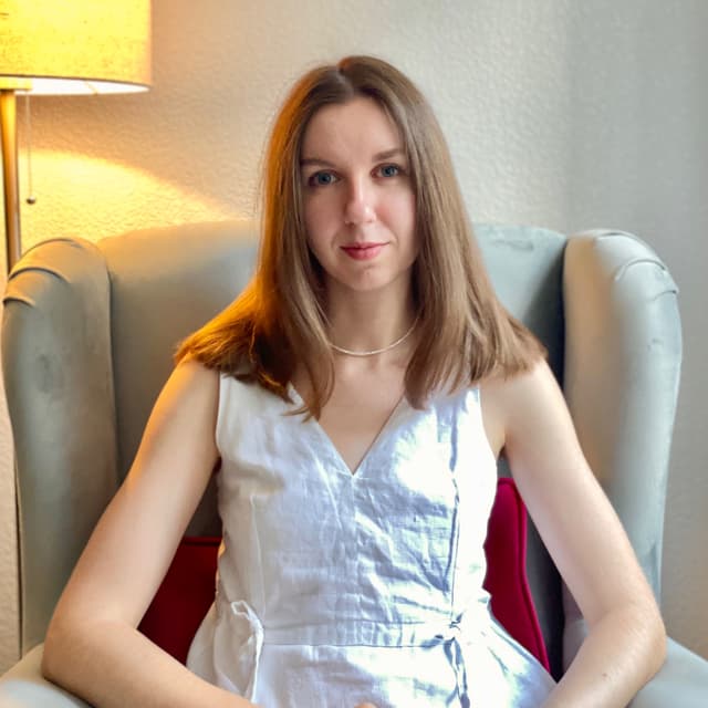 Юна Сульдіна Юна Сульдіна - Психолог