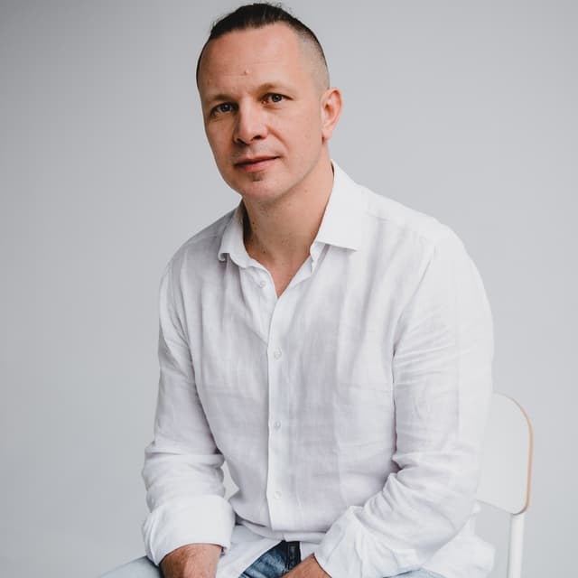 Денис Власюк Денис Власюк - Психотерапевт